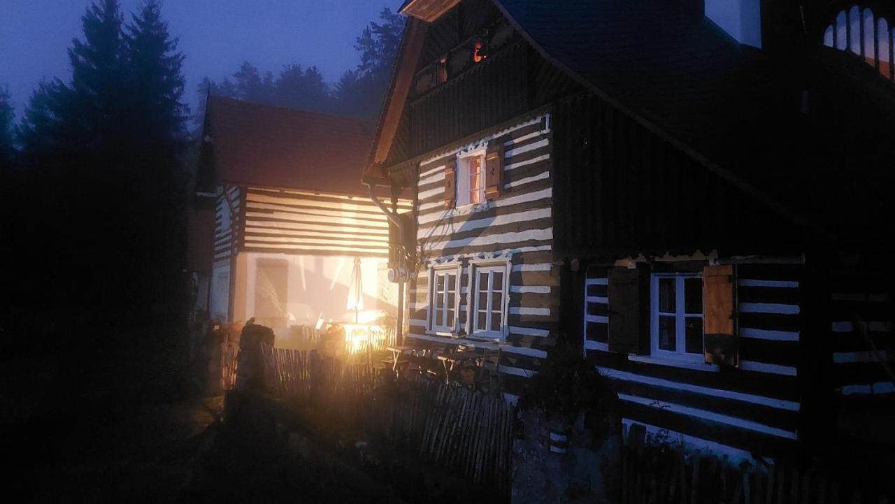 Hlucov Lesni Chalupa Kokorin Exterior photo